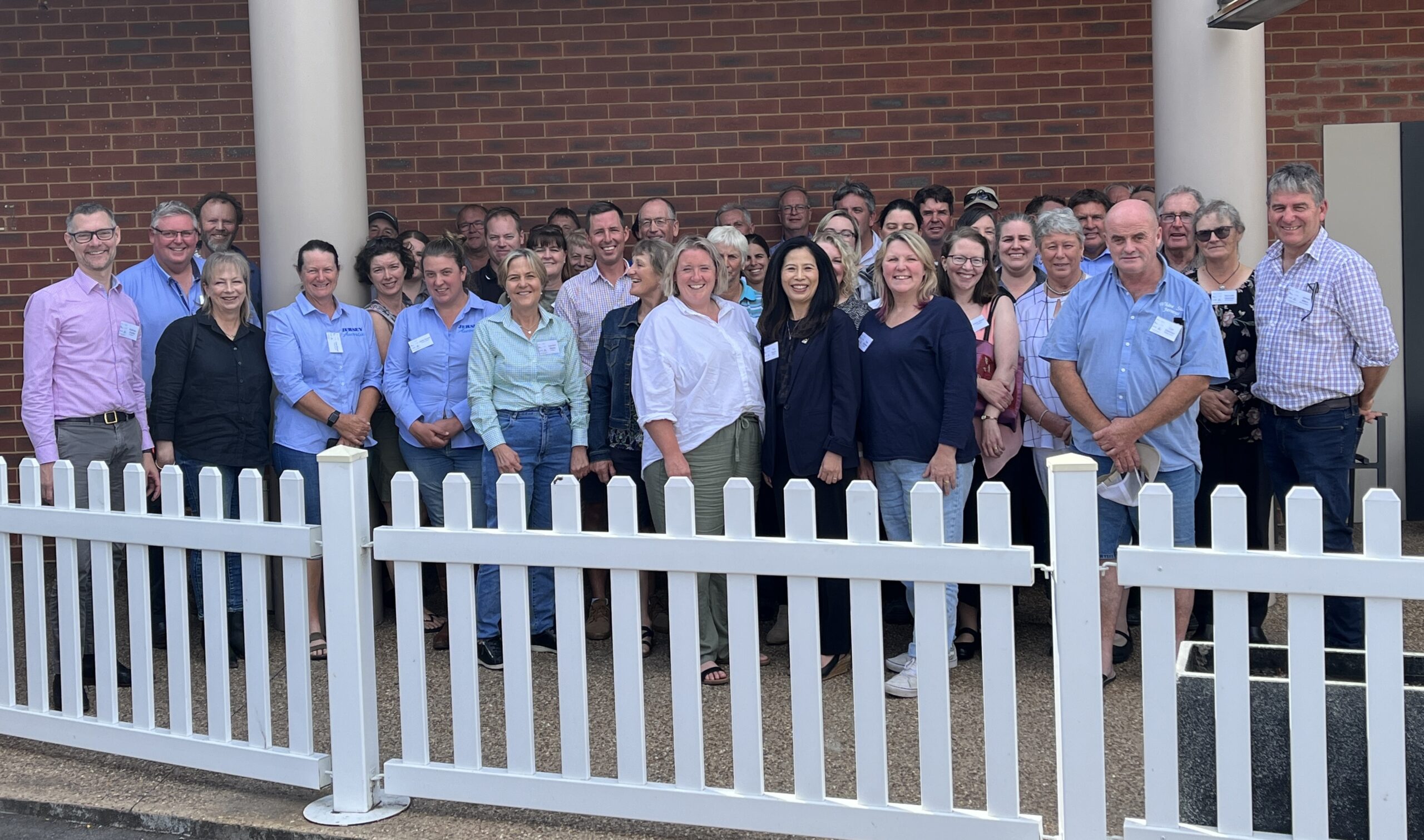 Ginfo group shot -3